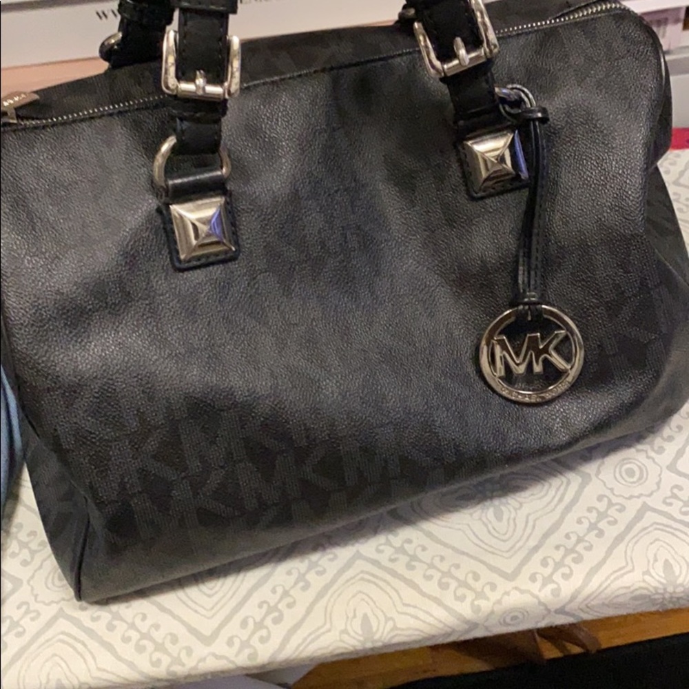 Handbag - Picture 7 of 10